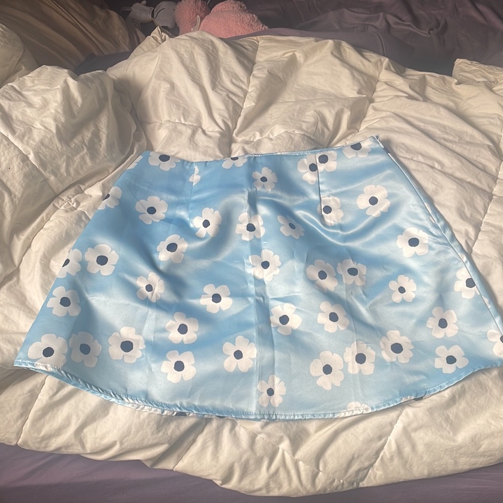 NEW Blue flower print mini skirt